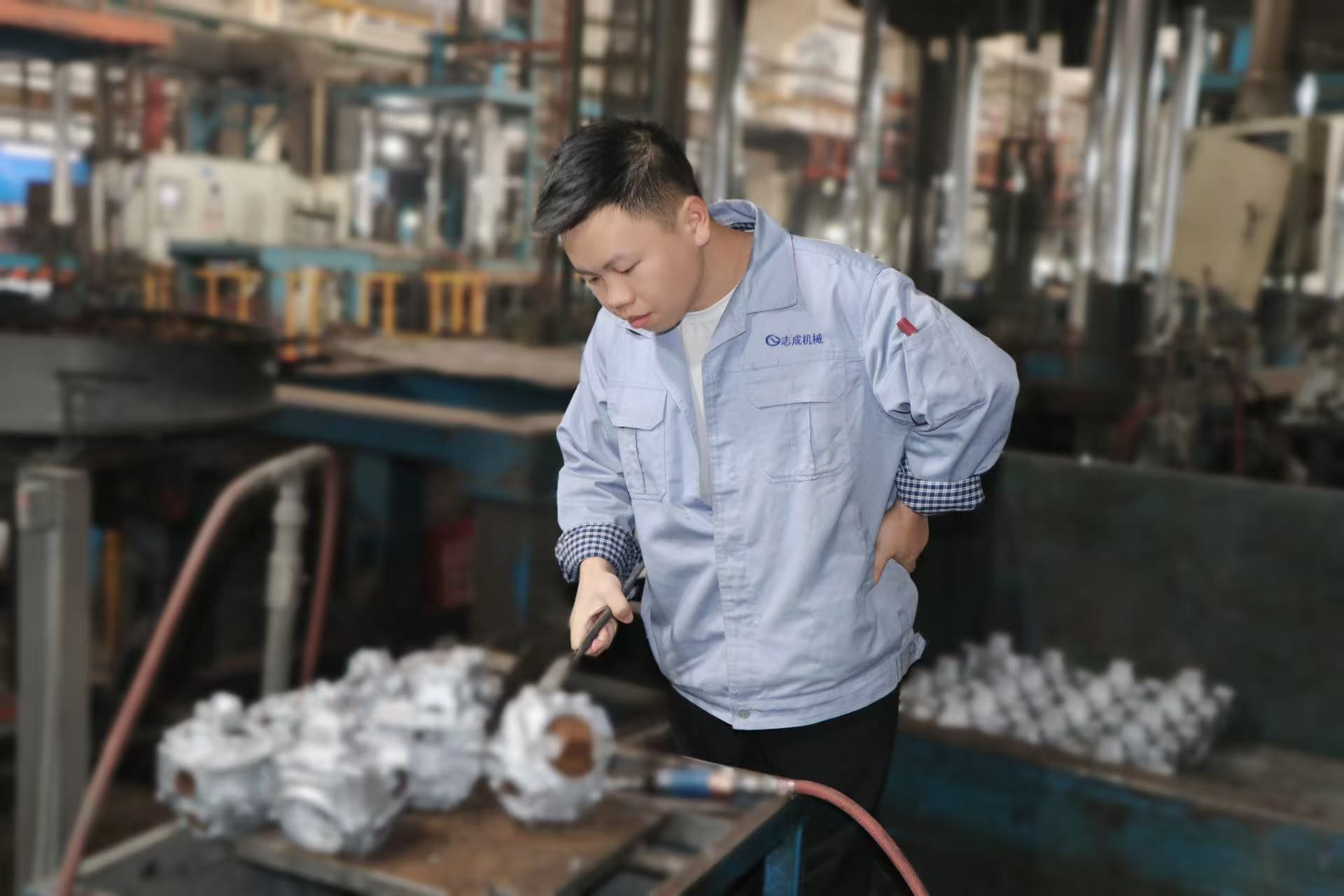 唐波專(zhuān)利丨摩托車(chē)缸頭的分體式鑄造砂芯